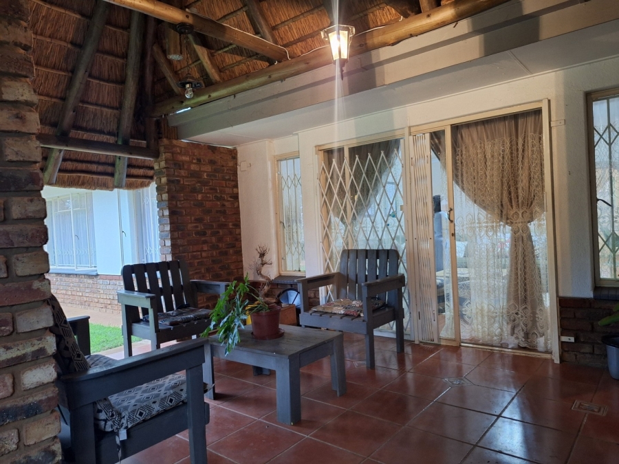 3 Bedroom Property for Sale in Kannoniers Park North West